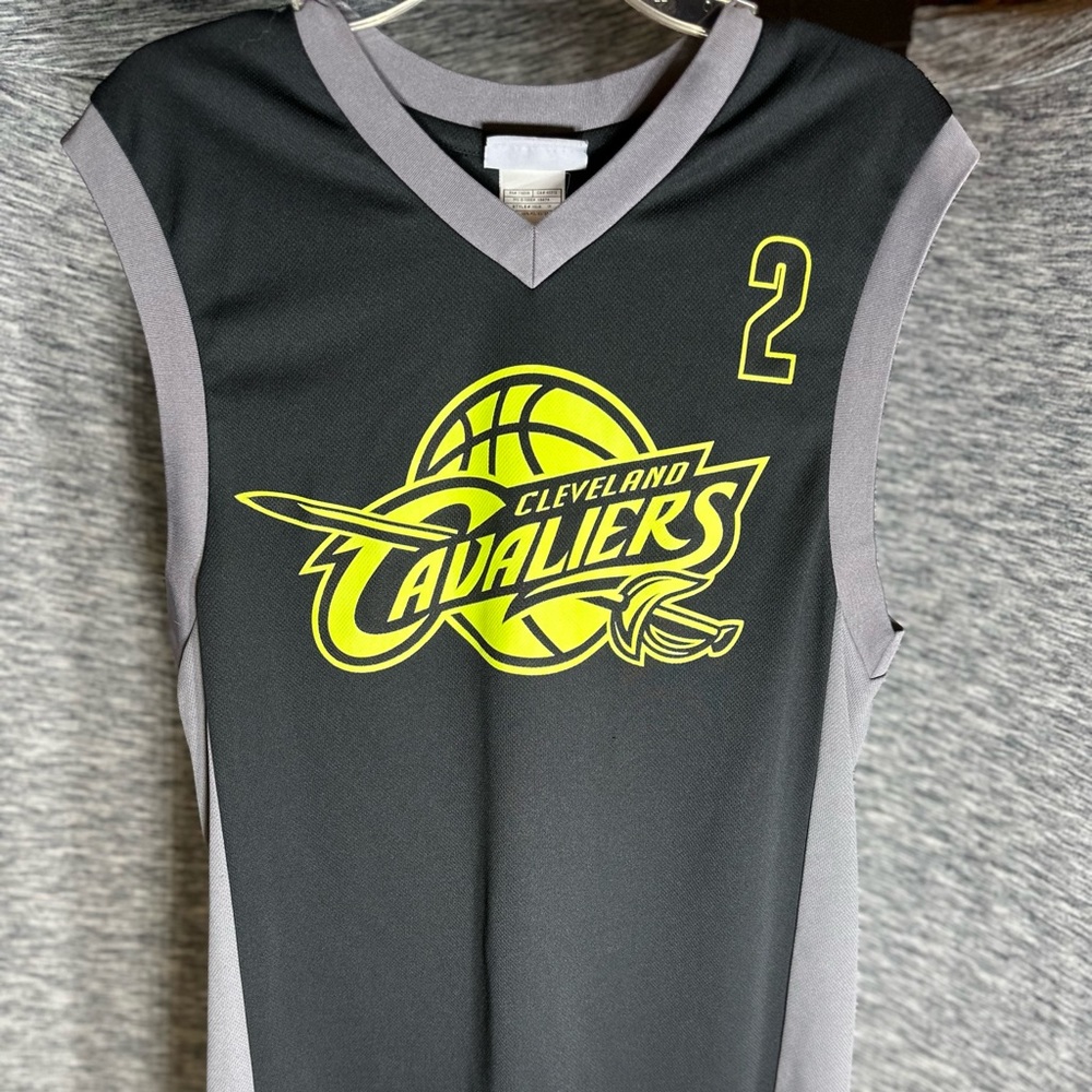 Kyrie Irving Cavaliers jersey. Size small.